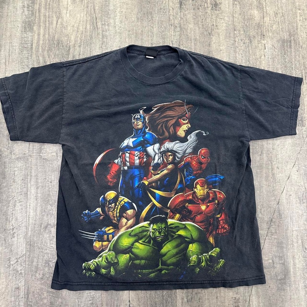 VTG Marvel Avengers Faded black Graphic Superhero's t-shirt Size Medium